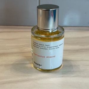 Dossier Floriental Almond perfume fragrance